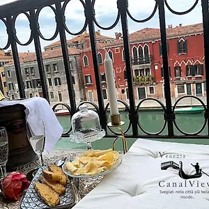 Canal View Venecia